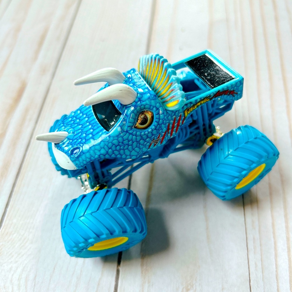 HOTWHEELS MONSTER TRUCK